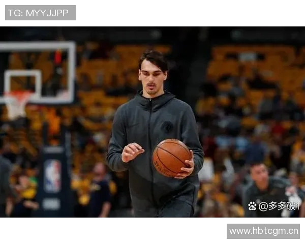 克莱新赛季首战表现平平13投仅4中三分球命中率低迷仅得10分