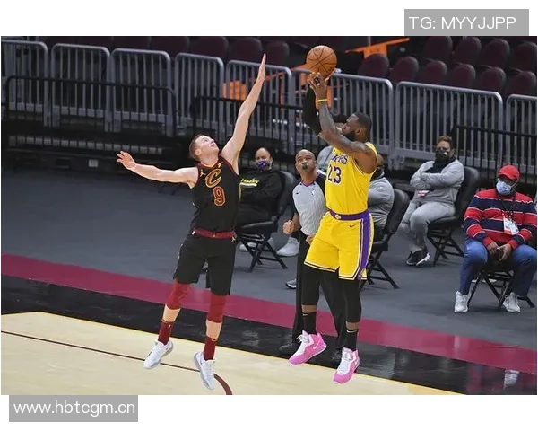 湖人球员动态分析东契奇重返一阵希望老詹小里未来迷雾艾顿拯救之战前景探讨