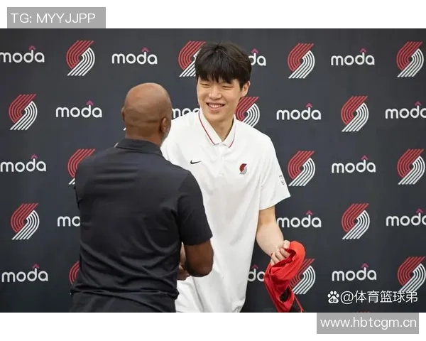 杨瀚森防守表现不佳面对挡拆和波斯特三分显得犹豫不决 杨瀚森防守表现不佳面对挡拆和波斯特三分显得犹豫不决